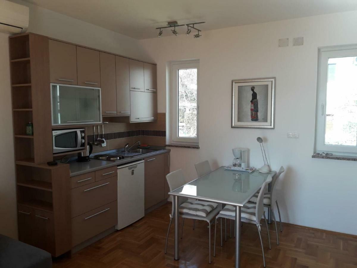 Studio Apartment Jasna Novi Vinodolski Exterior foto